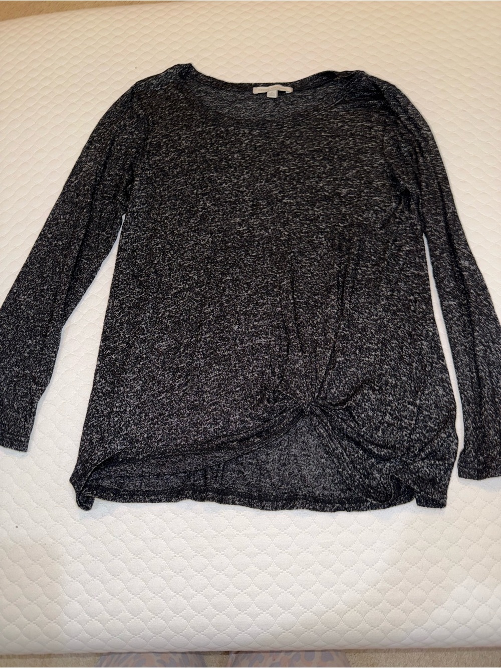 Green Envelope Black Heather Long Sleeve Twist-Hem Top